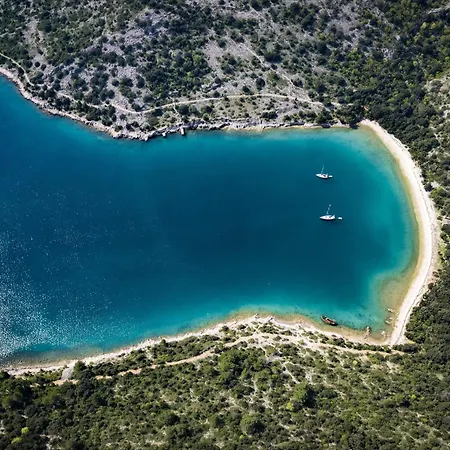Minka Near Pula For 4 People With Private Pool And Jacuzzi Marcana