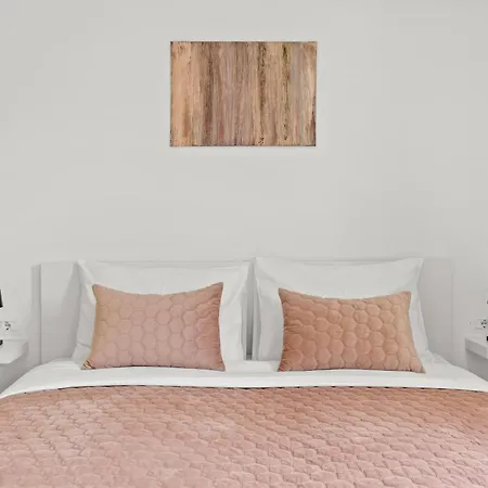 Villa Minka Near Pula For 4 People With Private Pool And Jacuzzi