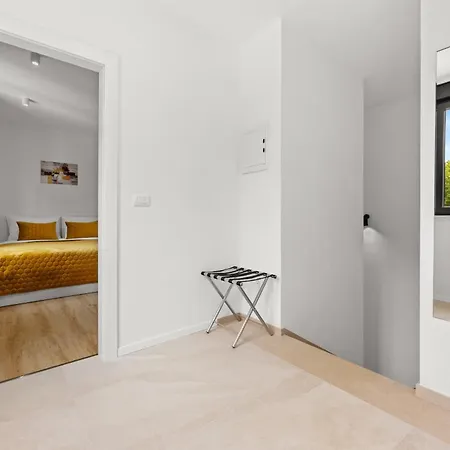 Villa Minka Near Pula For 4 People With Private Pool And Jacuzzi